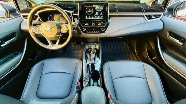 TOYOTA豐田 COROLLA ALTIS HYBRID  第14張相片