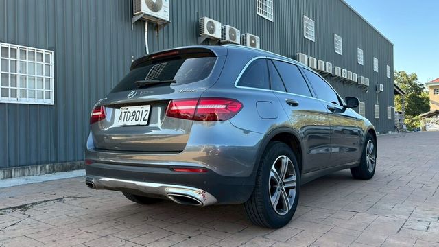 M-BENZ賓士 GLC250  第2張相片