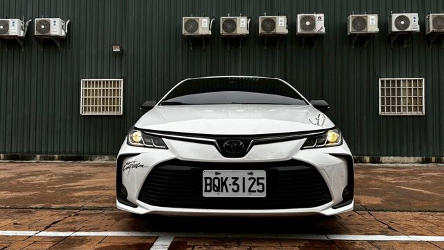 TOYOTA豐田 ALTIS  第3張相片