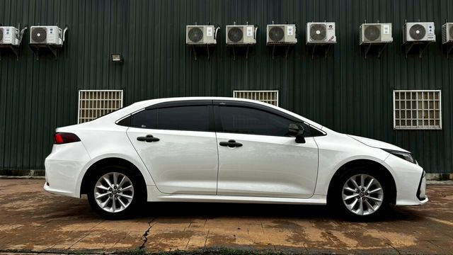 TOYOTA豐田 ALTIS  第7張相片