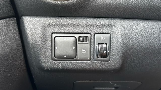 NISSAN日產 LIVINA  第19張相片