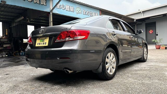 TOYOTA豐田 CAMRY  第2張相片