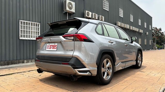 TOYOTA豐田 RAV4  第2張相片