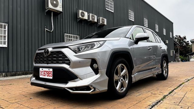 TOYOTA豐田 RAV4  第9張相片