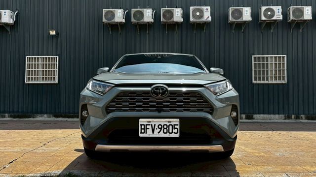 TOYOTA豐田 RAV4  第3張相片