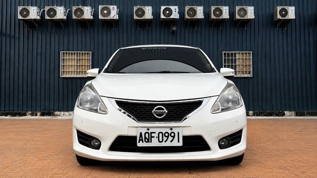 NISSAN日產 TIIDA  第3張相片