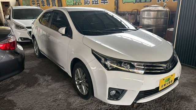 TOYOTA豐田 ALTIS  第2張相片