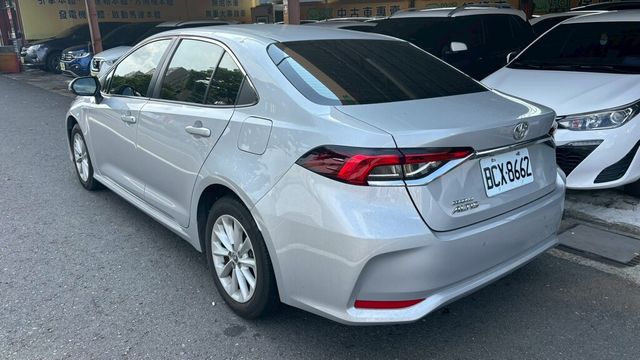 TOYOTA豐田 ALTIS  第3張相片