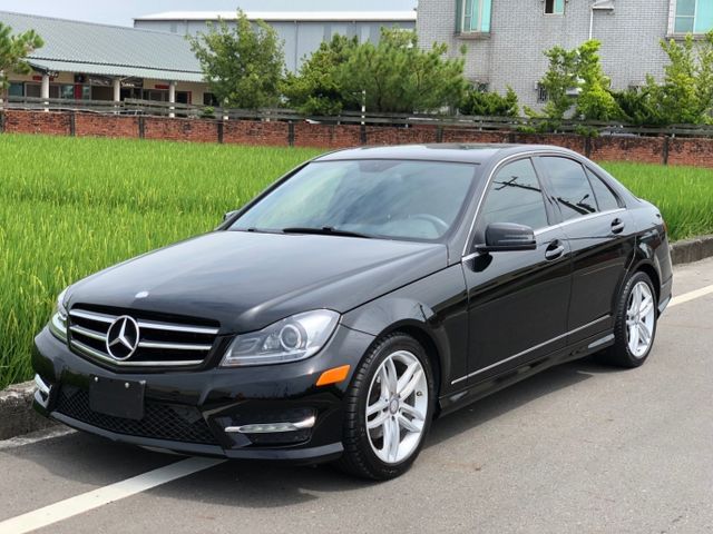 BENZ C-CLASS SEDAN W204  第1張相片