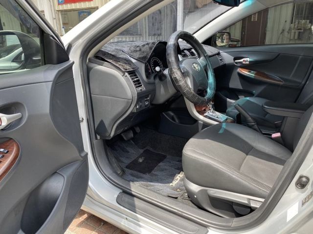 Toyota  Altis 2011年TOYOTA ALT  第4張相片