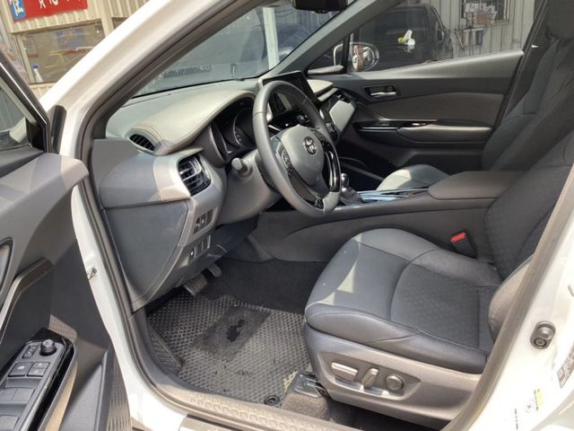 Toyota  C-HR 2023年TOYOTA CH  第8張相片