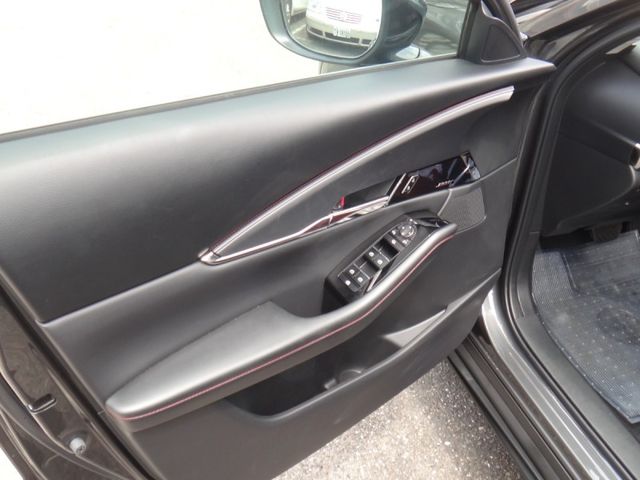 Mazda  CX-30  第7張相片