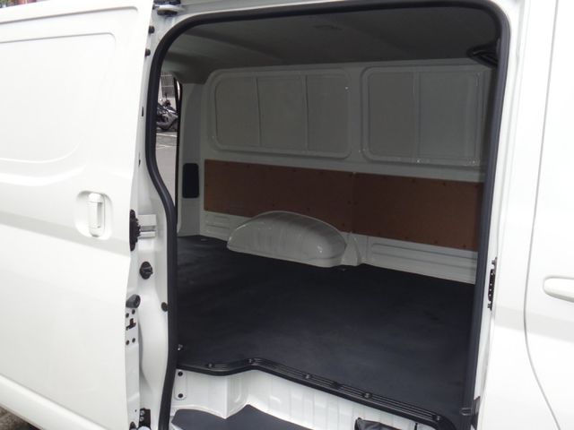 Toyota  Hiace  第28張相片