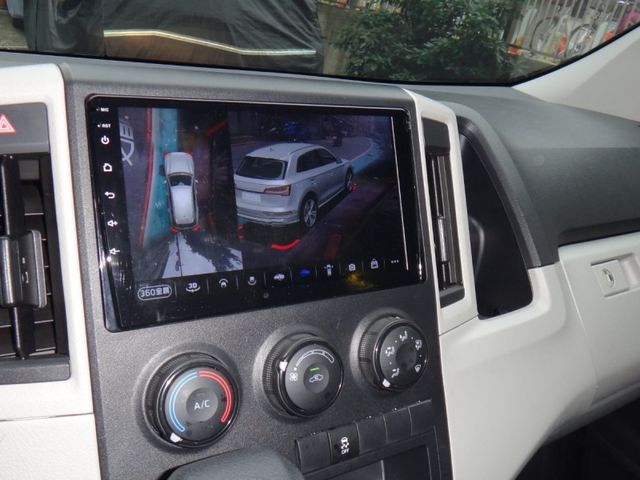 Toyota  Hiace  第30張相片