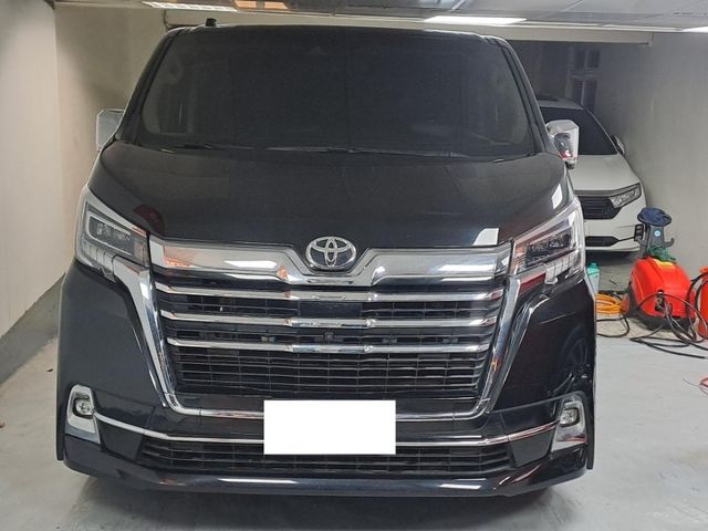 Toyota  GRANVIA  第1張相片