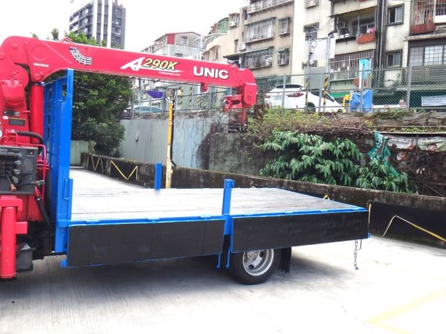 Hino  300  第27張相片