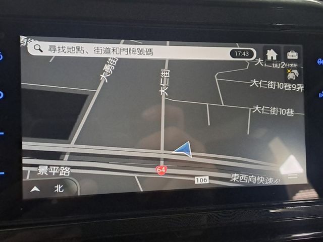 Toyota  SIENTA 24年式僅跑1萬SIENTA喜恩塔1.8原廠保固中旗艦7座雙開電動啟閉式電動滑門影音前後行記錄器前後霧燈倒車雷達前後註車停車影像車偏盲點PCS房碰撞預警方向盤快撥定速ikey環景5段高低水平可調  第4張相片