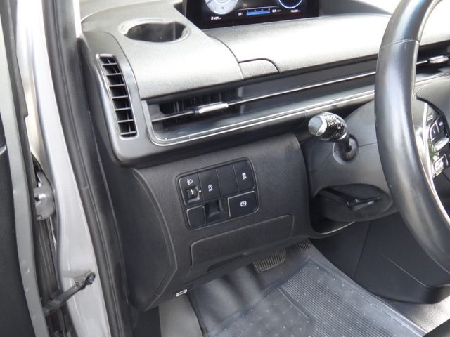 Hyundai  STARIA  第14張相片
