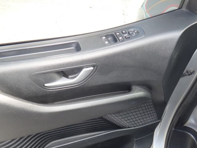 Hyundai  STARIA  第28張相片