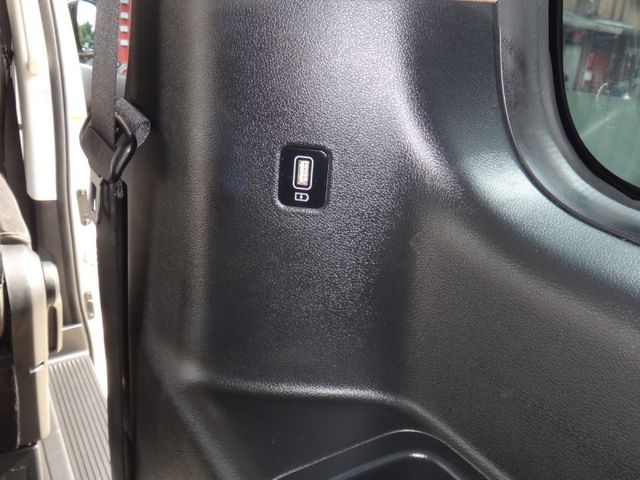 Hyundai  STARIA  第37張相片