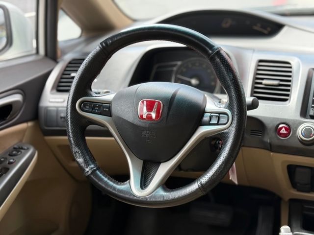 Honda  Civic  第9張相片