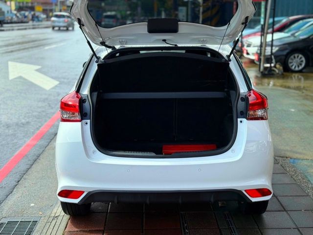 Toyota  Yaris  第13張相片