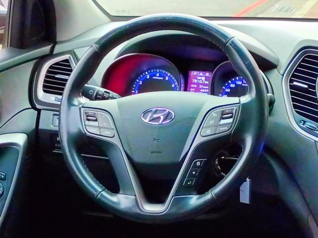 Hyundai  Santa Fe  第9張相片