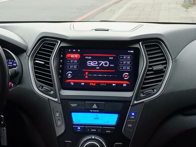 Hyundai  Santa Fe  第11張相片