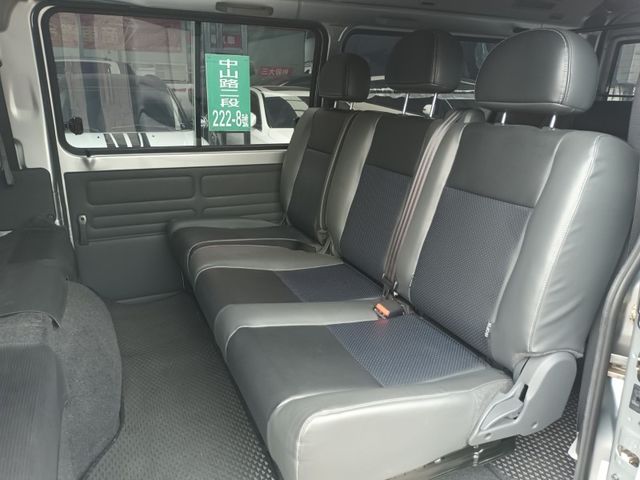 Mitsubishi  Delica  第8張相片