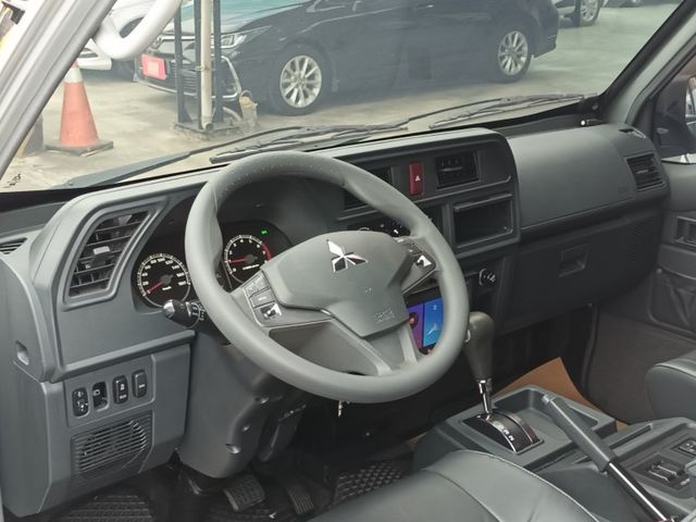 Mitsubishi  Delica  第10張相片