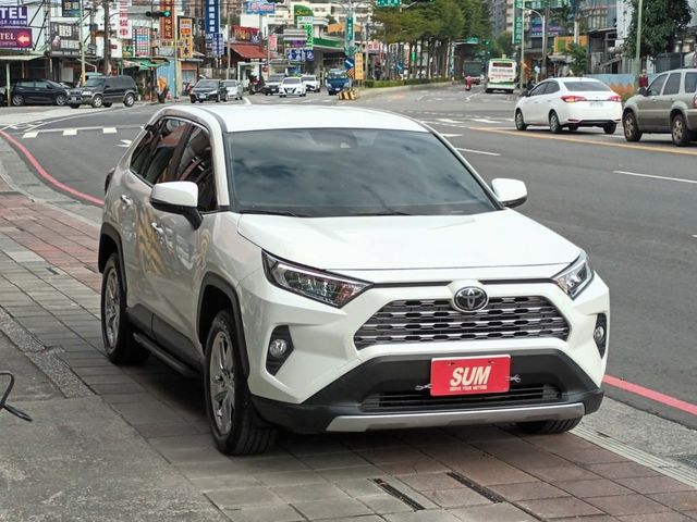 Toyota  RAV4  第3張相片