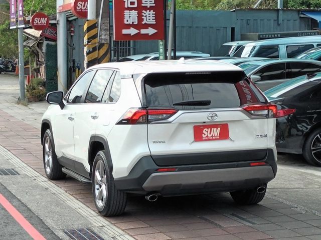 Toyota  RAV4  第5張相片