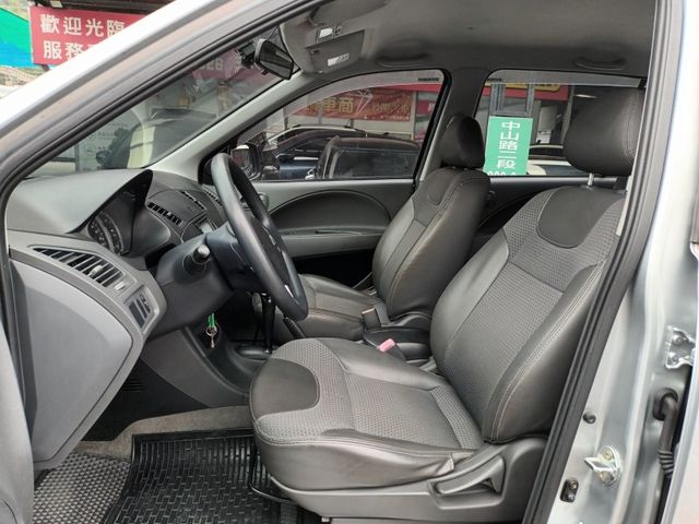 Mitsubishi  Zinger  第6張相片