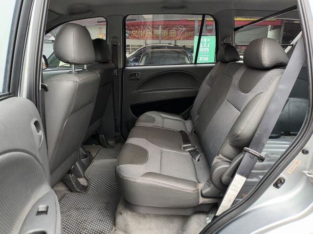 Mitsubishi  Zinger  第7張相片