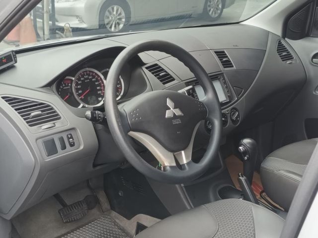 Mitsubishi  Zinger  第8張相片