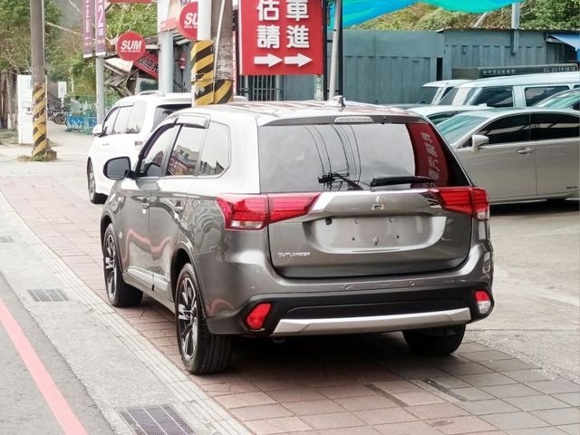 Mitsubishi  Outlander  第4張相片