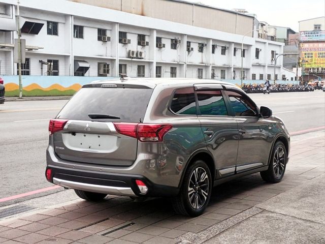 Mitsubishi  Outlander  第5張相片