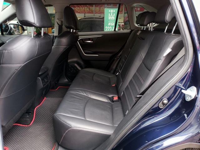 Toyota  RAV4  第7張相片