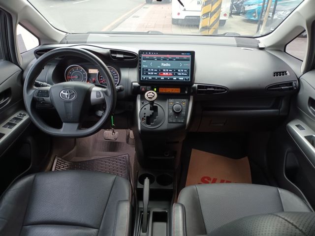 Toyota  Wish  第13張相片