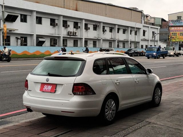 Volkswagen 福斯  Golf  第4張相片