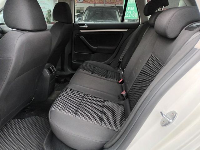 Volkswagen 福斯  Golf  第7張相片