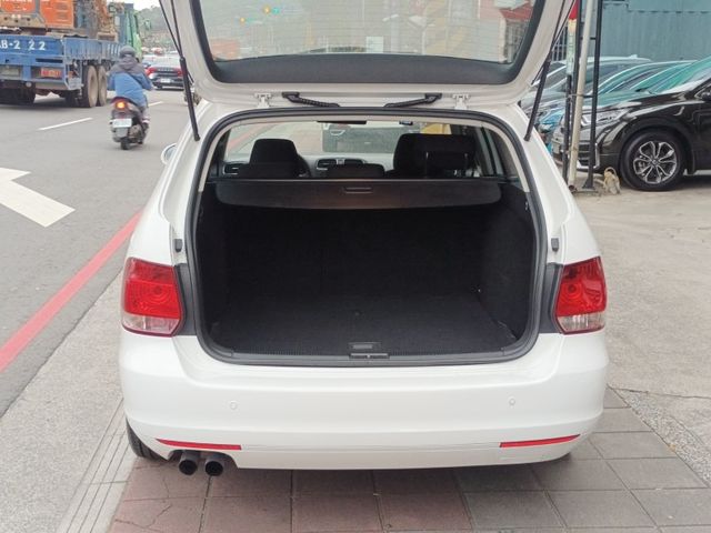 Volkswagen 福斯  Golf  第13張相片