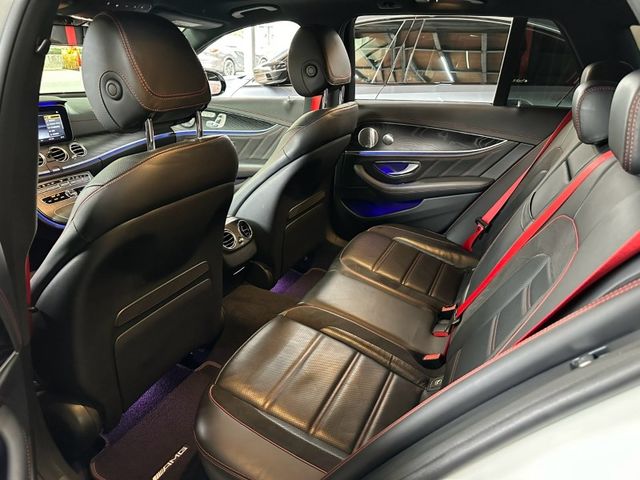 Mercedes-Benz/賓士   AMG  第7張相片