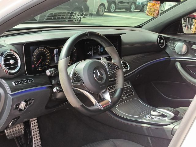 Mercedes-Benz/賓士   AMG  第8張相片