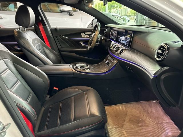 Mercedes-Benz/賓士   AMG  第15張相片