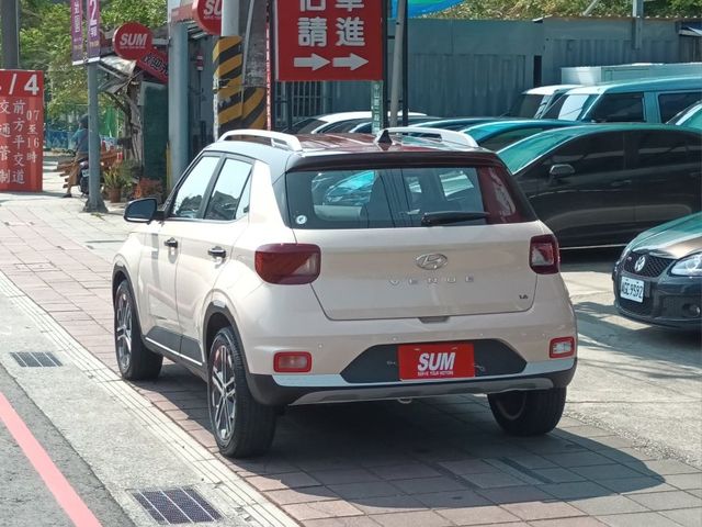 Hyundai  VENUE  第3張相片