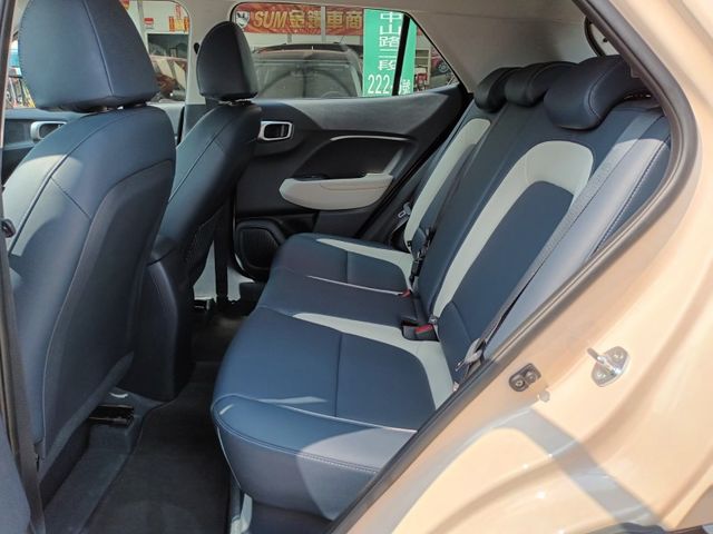 Hyundai  VENUE  第7張相片