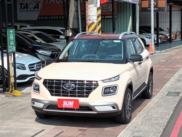 Hyundai  VENUE  第14張相片