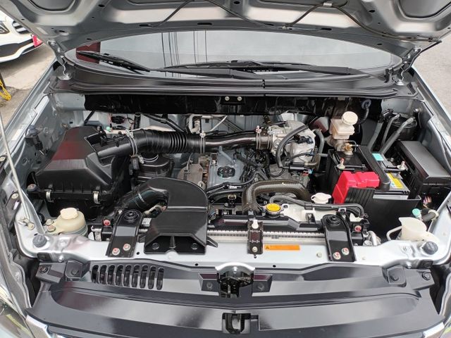 Mitsubishi  Zinger  第13張相片