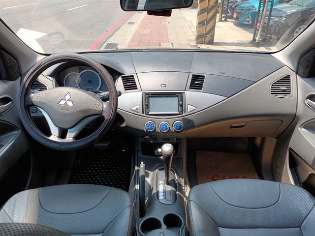 Mitsubishi  Zinger  第8張相片